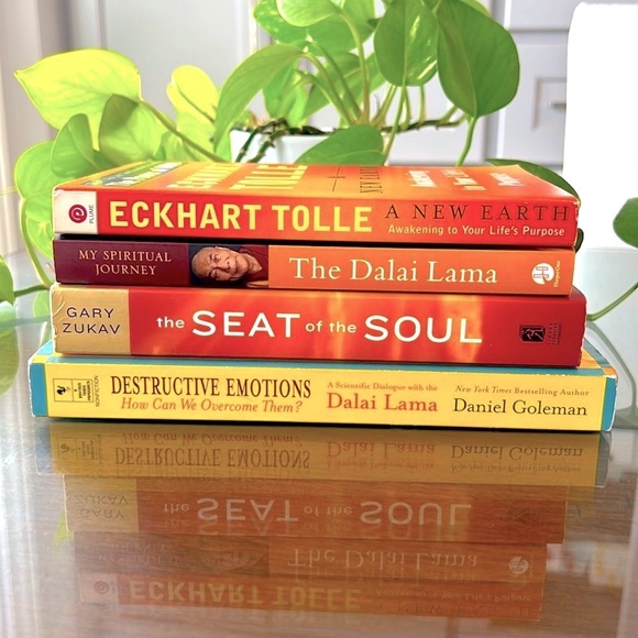 🪴 Four Book Bundle 🪴 - Picture 1 of 1